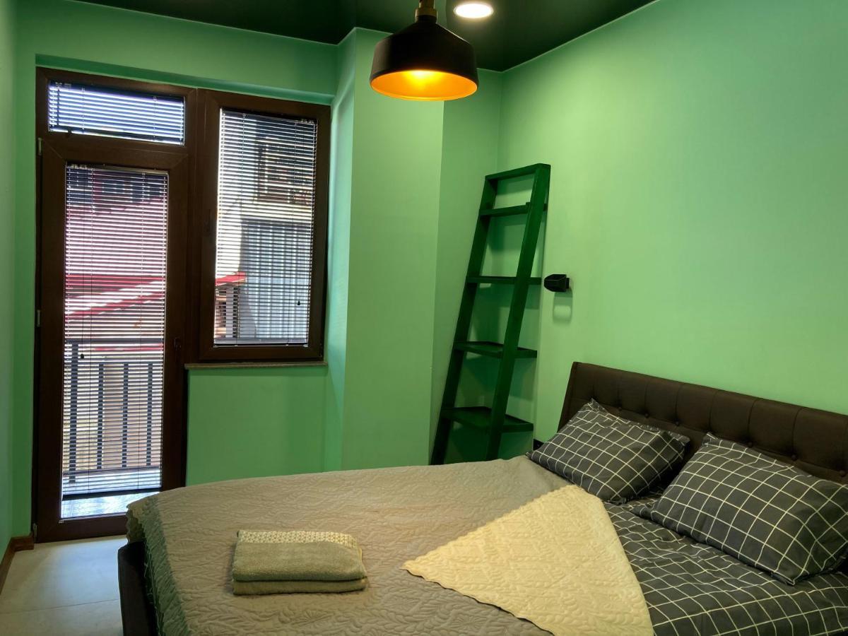 Barney'S Apartment Batumi Exterior photo